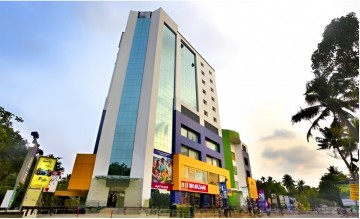 SpazeOne - ABAD Nucleus Mall